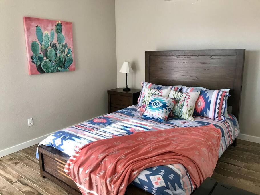 Private View On The Lake Side Of 95! Sleeps 16 Lake Havasu City Luaran gambar
