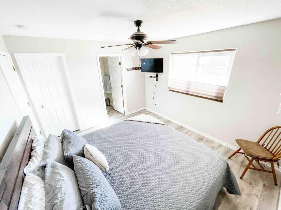 Private View On The Lake Side Of 95! Sleeps 16 Lake Havasu City Luaran gambar