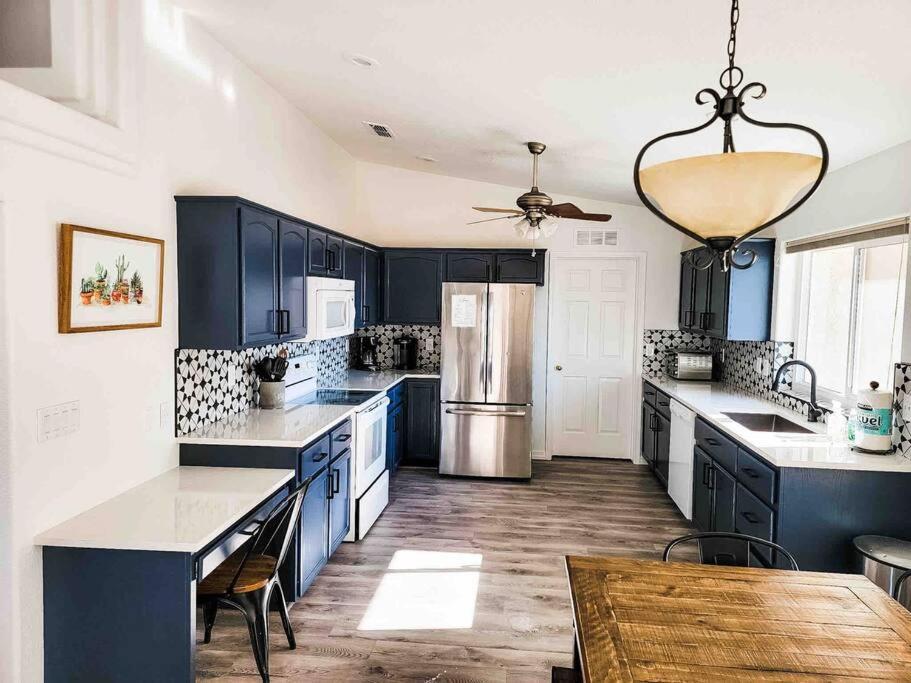 Private View On The Lake Side Of 95! Sleeps 16 Lake Havasu City Luaran gambar
